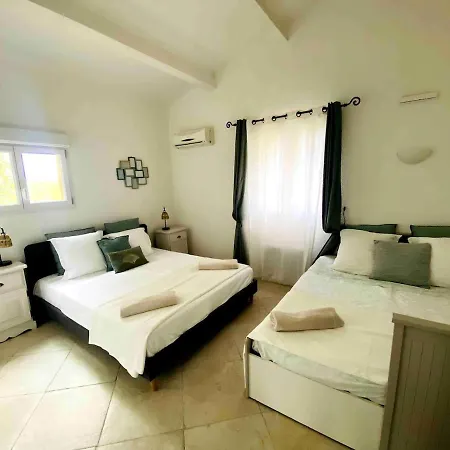 Maison De Villa
