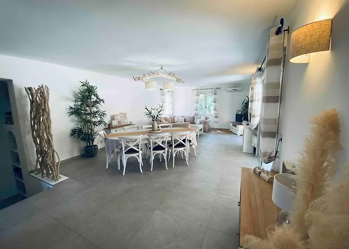 Maison De Βίλα Cogolin